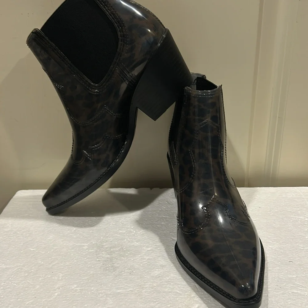 Sam Edelman animal print slip in Winona rubber cowboy ankle Rain Boots size 7